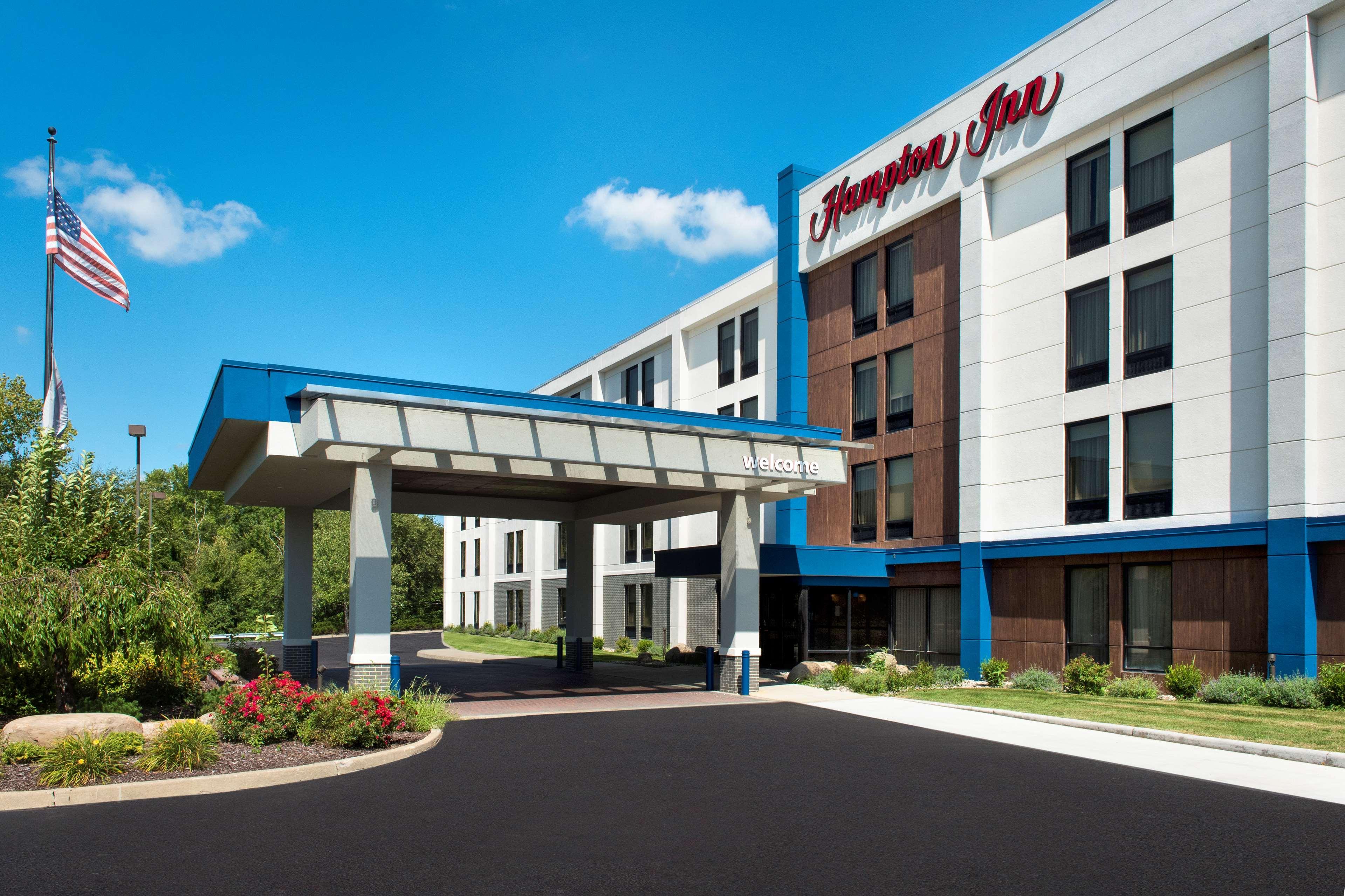 Hotel Hampton 3*