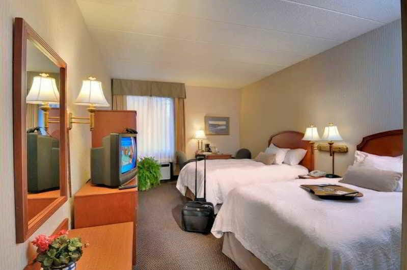 Hampton 3*